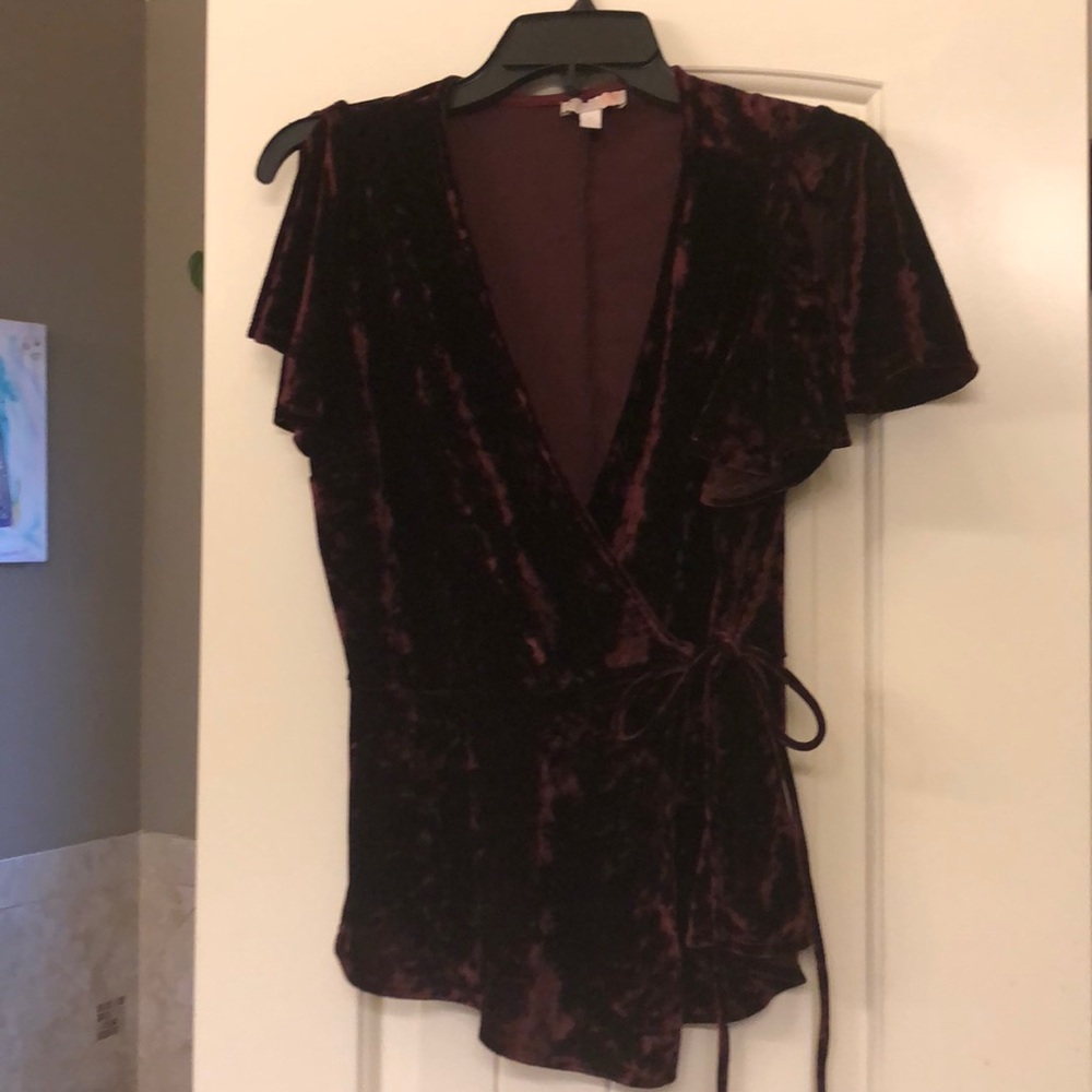 Gianni bini crushed velvet wrap shirt